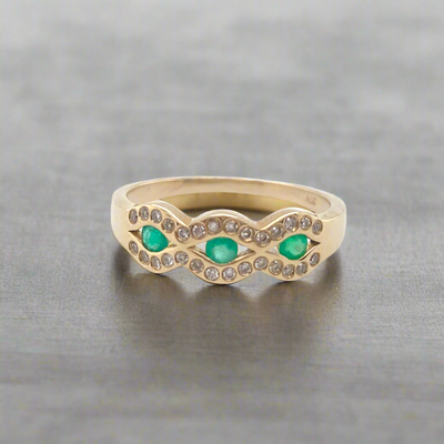 9k Emerald and Diamond Ring
