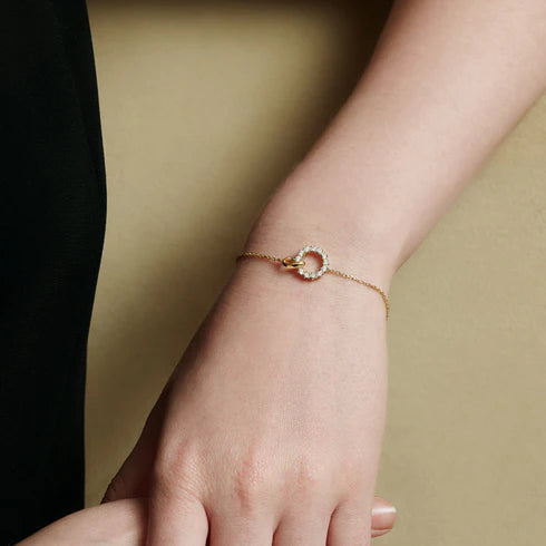 Gold Interlinked Circles Pave Bracelet