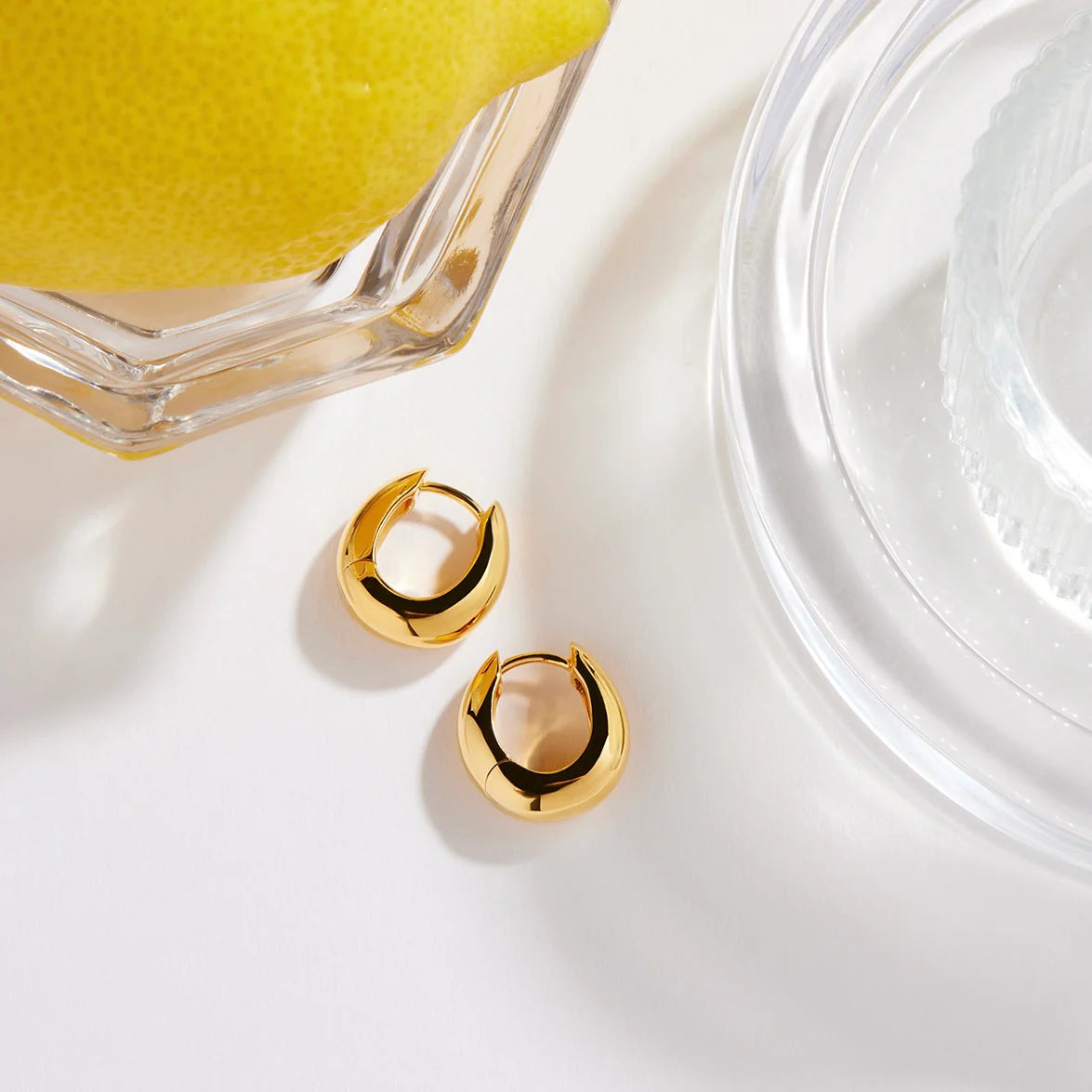 Arco Huggie Earrings - goldtone