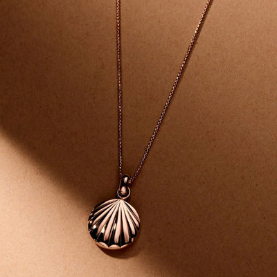 Seashell Pendant Necklace - rose gold