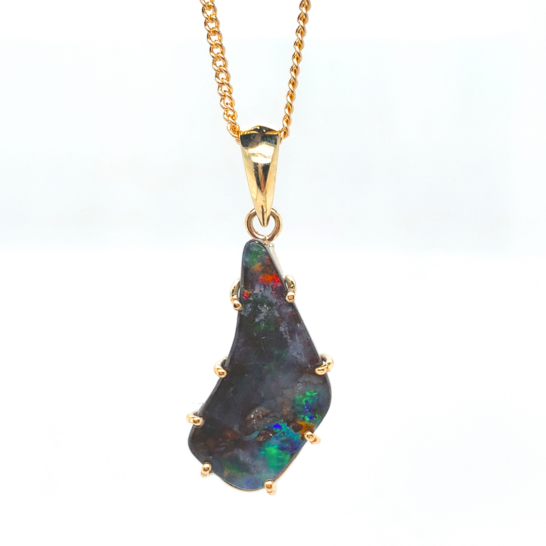9K Boulder Pendant