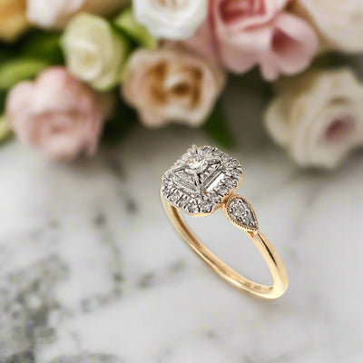 10K Diamond Vintage Flair Ring