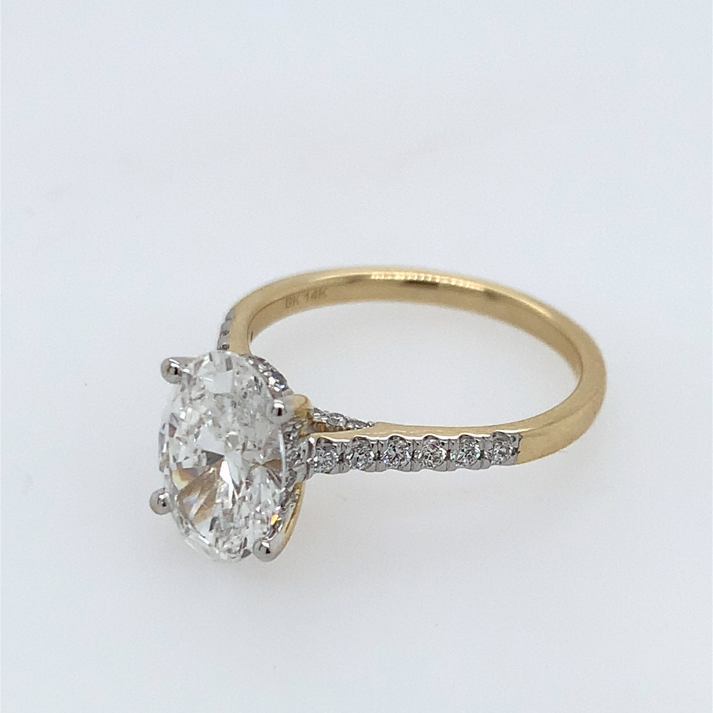 14K LAB GROWN DIAMOND OVAL CUT ENGAGEMENT RING